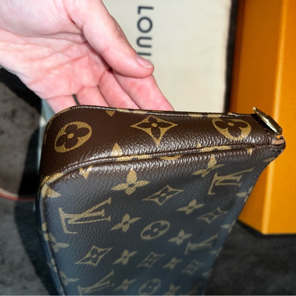 LOUIS VUITTON MONOGRAM POCHETTE ACCESSOIRES BAG POUCH CLUTCH - Picture 8 of 15